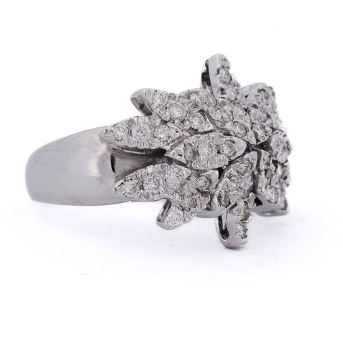 Bague 54 Bague florale en or blanc 18 kt et diamants 58 Facettes AN697 '(0769)