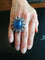 52 Bague cocktail en or, saphirs et diamants 58 Facettes 01381
