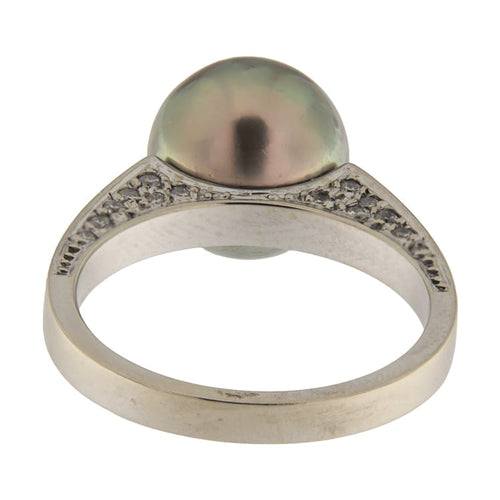 https://www.gioielleriaguidetti.it/wp-content/uploads/2026/07/G3997b-anello-vintage-guidetti-oro-perla-diamanti.jpg
