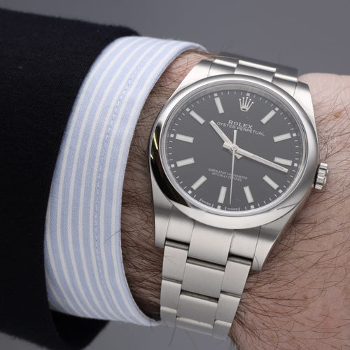 montre-rolex-oyster-perpetual-acier-39-mm-cadran-noir-ref-114300-2018.jpg