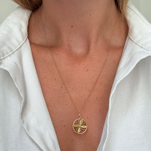 Pendentif trèfle ancien en or jaune et perle 58 Facettes