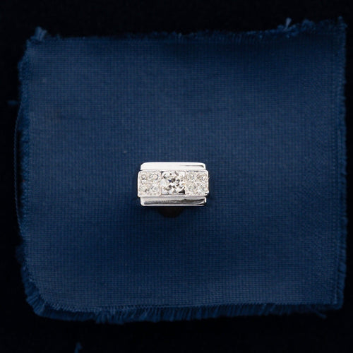 https://cdn.shopify.com/s/files/1/0943/8576/6747/files/bague-tank-art-deco-diamant-or-gris-18k-fian_ailles.jpg?v=1784883982