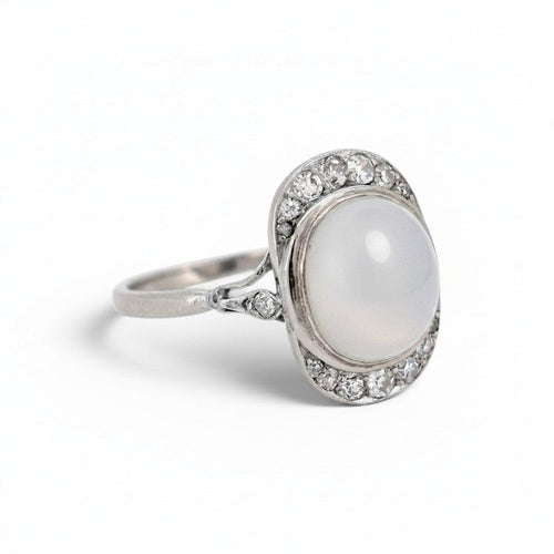 54 Art déco - Bague en or 18k, pierre de lune et diamants 58 Facettes RI-1083