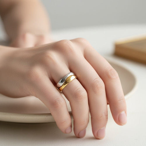 52 Cartier Nouvelle Vague - Bague en or blanc et jaune 58 Facettes RI-1074