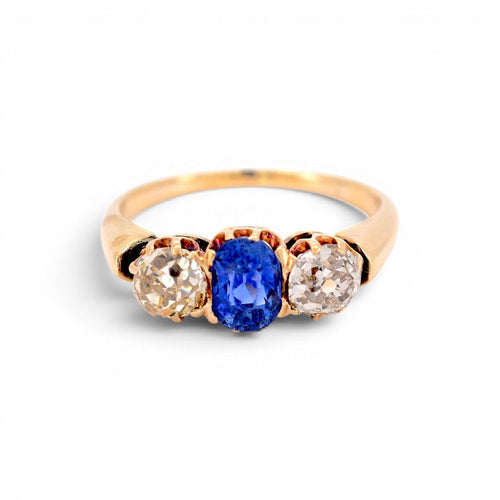 50 Bague trilogy victorienne en or jaune 14 carats, saphir et diamants 58 Facettes RI-1069