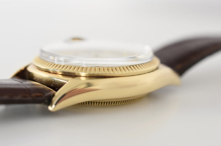 Rolex Oyster Perpetual Date Ovettone - Montre en or jaune 14 carats 58 Facettes RO-800