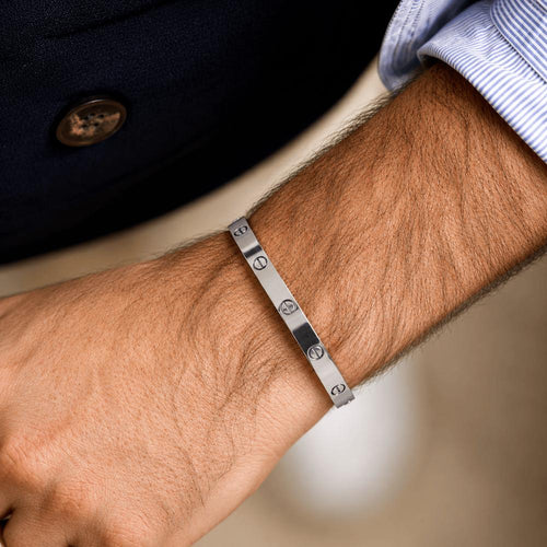 bracelet-cartier-love-classique-taille-19-en-or-gris-18k-full-set-2021.jpg
