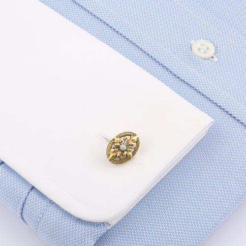 Boutons de manchette Boutons de manchettes anciens feuilles de chêne diamants en or jaune 18 carats 58 Facettes BM10