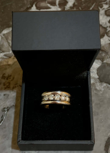 Bague 54 Bague jonc 5 diamants en or gris 18 carats 58 Facettes BD179