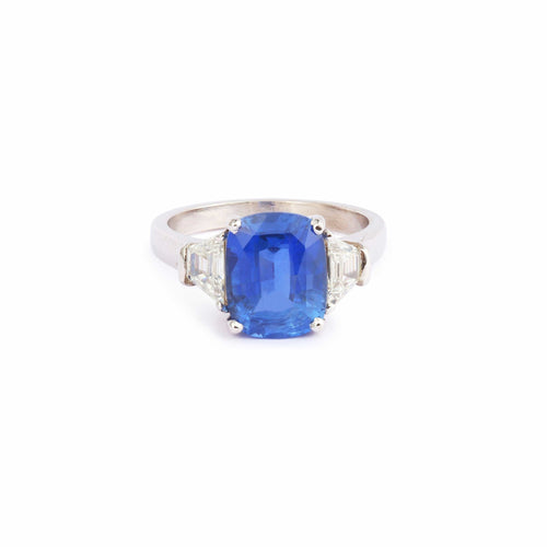 Bague 52 Bague saphir de Ceylan coussin 4,15 ct et diamants en or gris 18 carats 58 Facettes BSA106