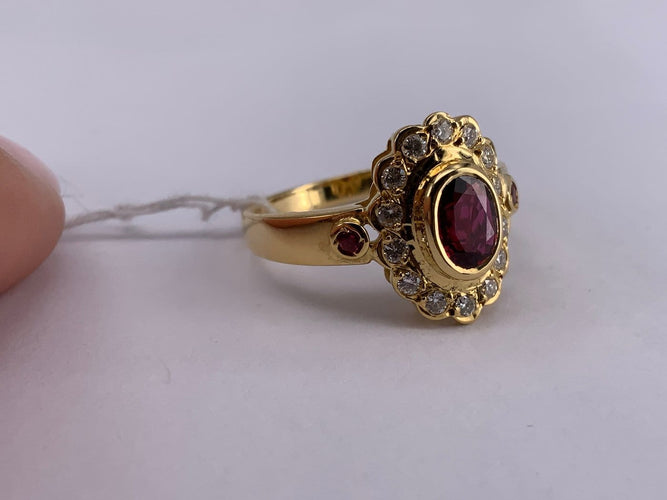 54 Bague vintage en or jaune avec rubis et diamants 58 Facettes BA 97