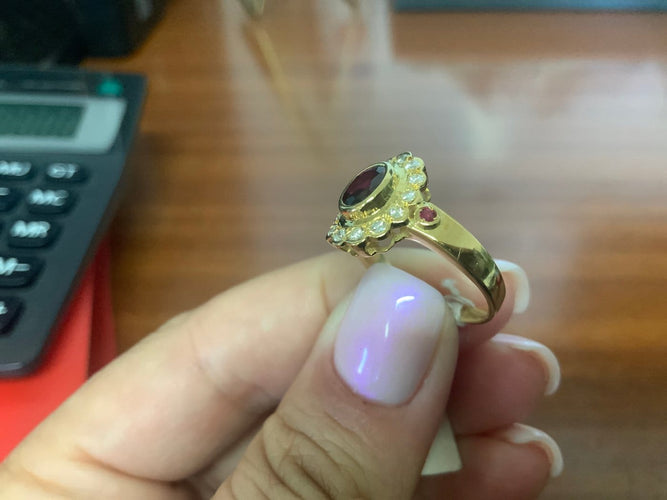 54 Bague vintage en or jaune avec rubis et diamants 58 Facettes BA 97