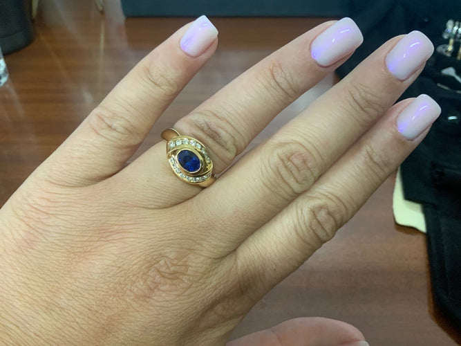 54 Bague en or jaune 18k avec saphir de Ceylan et diamants 58 Facettes BA 426
