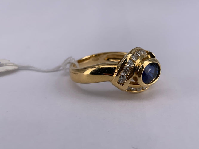 54 Bague en or jaune 18k avec saphir de Ceylan et diamants 58 Facettes BA 426