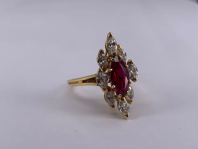 Bague 54 Bague marquise en or jaune 18K, rubis et diamant 58 Facettes BA 770