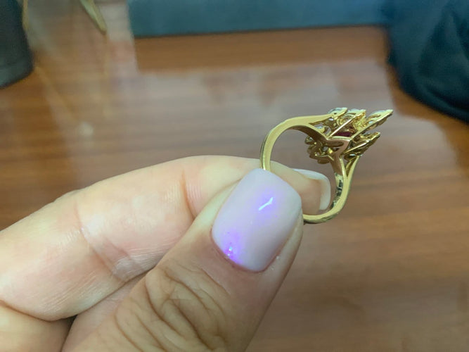 Bague 54 Bague marquise en or jaune 18K, rubis et diamant 58 Facettes BA 770