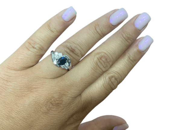 Art Deco - White gold ring, Ceylon sapphire and diamonds 