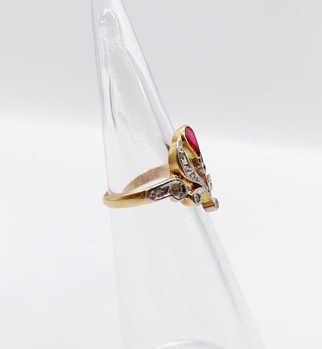 Bague 42 Bague duchesse antique en or rose 18k, pierre rouge et diamants 58 Facettes A07649