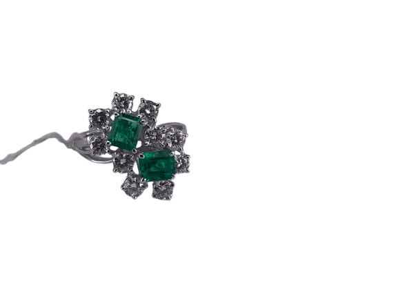 Bague 54 Bague cocktail en or blanc, émeraude colombienne et diamants 58 Facettes BA 461