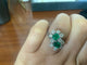 Bague 54 Bague cocktail en or blanc, émeraude colombienne et diamants 58 Facettes BA 461