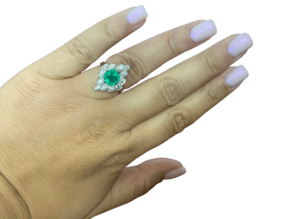 Bague 54 Bague colombienne en or blanc, émeraude et diamants 58 Facettes BA 457