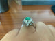 Bague 54 Bague colombienne en or blanc, émeraude et diamants 58 Facettes BA 457