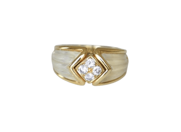 53 Boucheron - Bague en or jaune, diamants et cristal de roche 58 Facettes