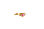 Bague 47.5 Bague volutes en or jaune 18 carats, rubis et diamants 58 Facettes 3715
