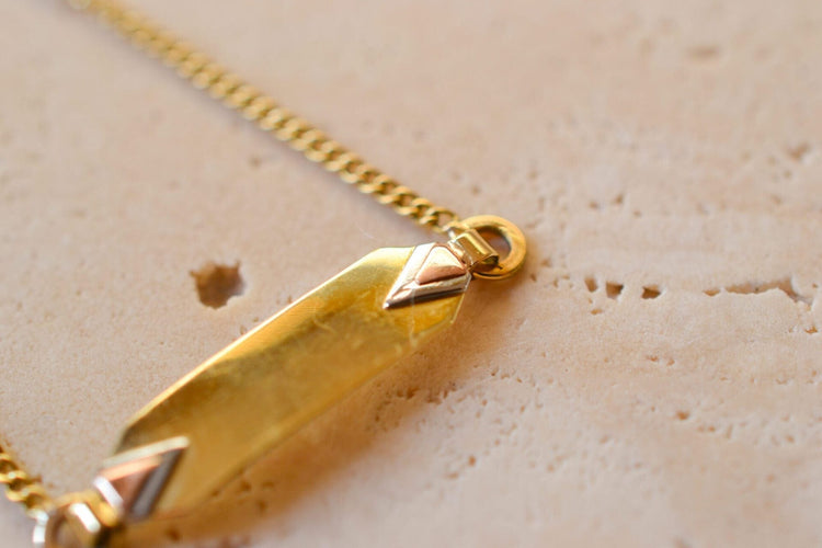 https://cdn.shopify.com/s/files/1/0963/7950/2920/files/Gourmette-enfant-Or-18-carats_fdc13334-ecf7-40f6-b11a-253d9ca94615.jpg?v=1779369709