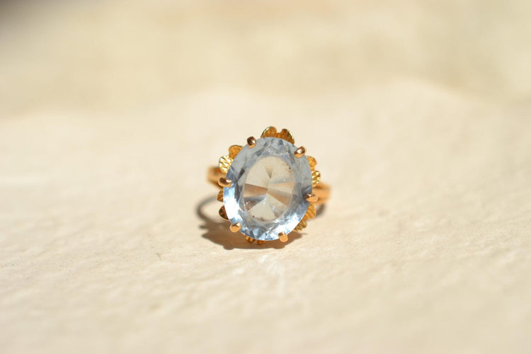https://cdn.shopify.com/s/files/1/0963/7950/2920/files/bague-spinelle-de-synthese_e49f47fd-379f-4be0-8b58-3578c40029e5.jpg?v=1779983217