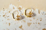 https://cdn.shopify.com/s/files/1/0963/7950/2920/files/Brincos dormideira-perles-vintage_c1f67afd-2385-4191-99e3-d4a86da48729.jpg?v=1779983606