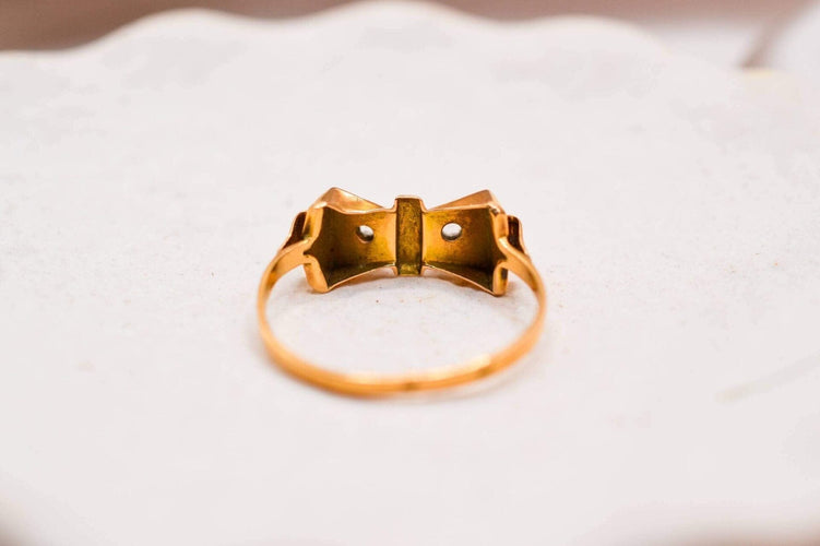 https://cdn.shopify.com/s/files/1/0963/7950/2920/files/bijou-vintage-or-jaune_e12cc1b4-1834-4ffc-a155-b97a4375828f.jpg?v=1779383272