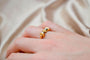 https://cdn.shopify.com/s/files/1/0963/7950/2920/files/bague-vintage-noeud-oxyde_6aa9acf0-b654-4e91-a43e-3eb57f175e90.jpg?v=1779383272