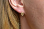 https://cdn.shopify.com/s/files/1/0963/7950/2920/files/boucles-oreilles_2a122d35-8090-4d5b-9e4b-c16c7a4e890b.jpg?v=1779384933