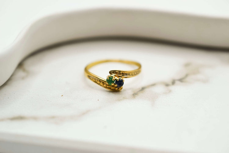 https://cdn.shopify.com/s/files/1/0963/7950/2920/files/bague-toi-et-moi_ee72dc78-4f46-491d-84b8-dd88750f3e0a.jpg?v=1779984678