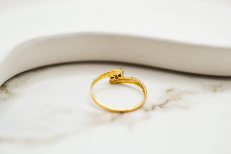 https://cdn.shopify.com/s/files/1/0963/7950/2920/files/toi-et-moi-saphir-emeraude_4d0cb0d0-8cb2-4e28-bb7c-eae3944624ef.jpg?v=1779984678