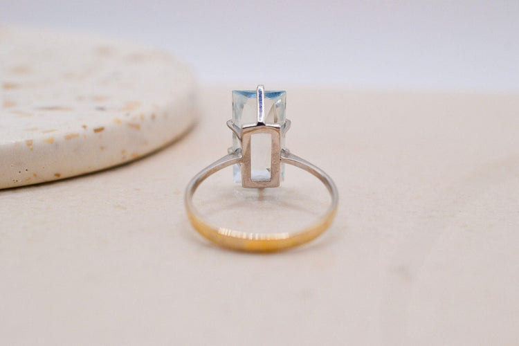 https://cdn.shopify.com/s/files/1/0963/7950/2920/files/bague-ancienne-or_40a0a26a-a658-41f8-bccd-3baa96c7ebeb.jpg?v=1779985562