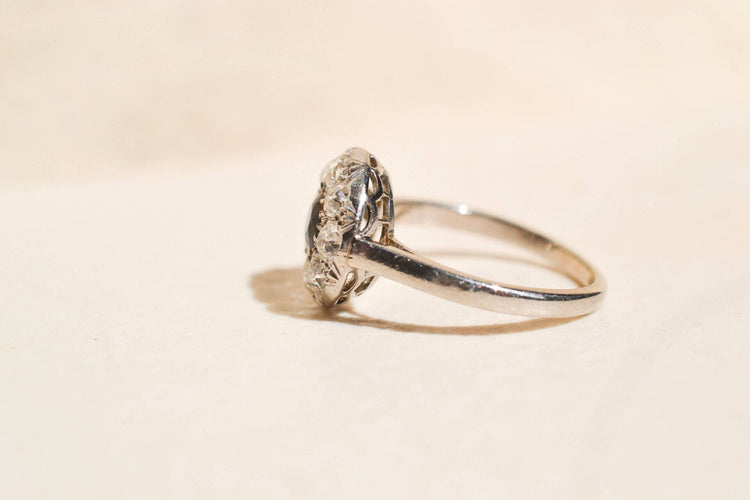 https://cdn.shopify.com/s/files/1/0963/7950/2920/files/bague-or-blanc-1_efe81125-a581-4e1e-ab3f-2685a3a19ac3.jpg?v=1781510218