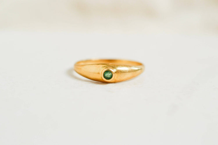 https://cdn.shopify.com/s/files/1/0963/7950/2920/files/bague-ancienne-jonc_80782cc2-0784-4cce-81d4-54382ad26acd.jpg?v=1781510306