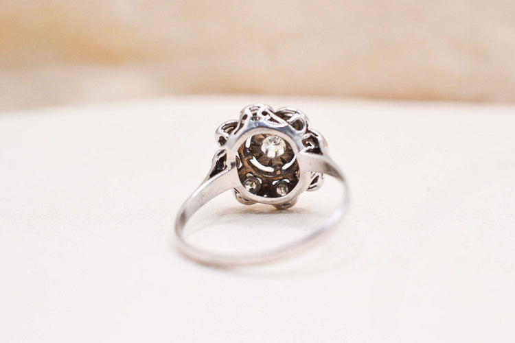 https://cdn.shopify.com/s/files/1/0963/7950/2920/files/bague-ancienne-5_6c62decb-fa4c-4a53-9c62-936072acbd4d.jpg?v=1781510384