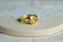 https://cdn.shopify.com/s/files/1/0963/7950/2920/files/Bague-serpent-en-Or-jaune-ornee-d-un-diamant-de-taille-ancienne-en-serti-clos-bague-ancienne_106892da-fe9b-4e90-be1e-feabbd6b8ac1.jpg?v=1779358421