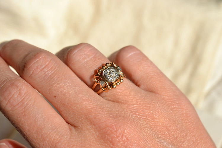https://cdn.shopify.com/s/files/1/0963/7950/2920/files/bague-ancienne-diamants-belle-epoque-or-jaune.webp?v=1783346727