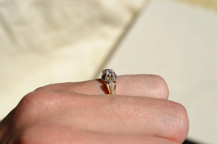 https://cdn.shopify.com/s/files/1/0963/7950/2920/files/bague-ancienne-Solitær-diamant-occasion.webp?v=1783438465