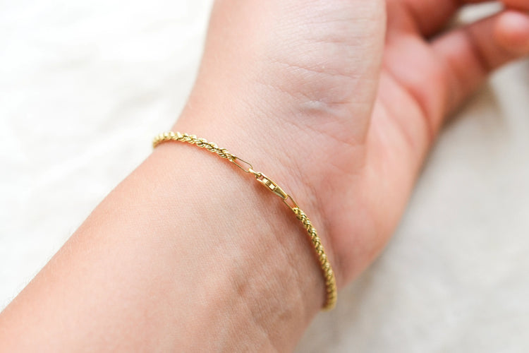 https://cdn.shopify.com/s/files/1/0963/7950/2920/files/bracelet-链节-or.webp?v=1783951538