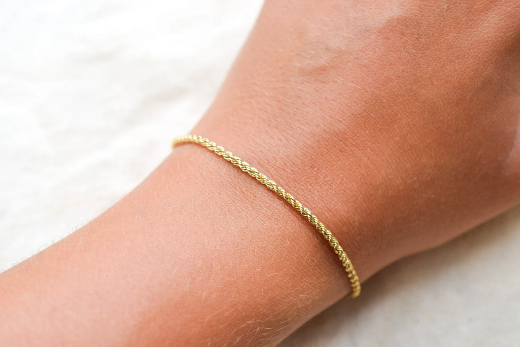 https://cdn.shopify.com/s/files/1/0963/7950/2920/files/bracelet-链节-cordon.webp?v=1783951538