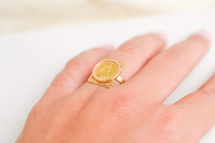 53 Ring piece Mexican Dos Pesos in yellow gold 58 Facettes 666