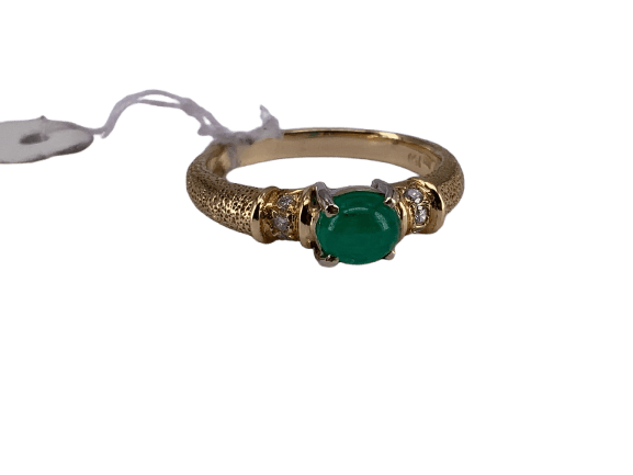 18-carat yellow gold cabochon ring, emerald and diamond 