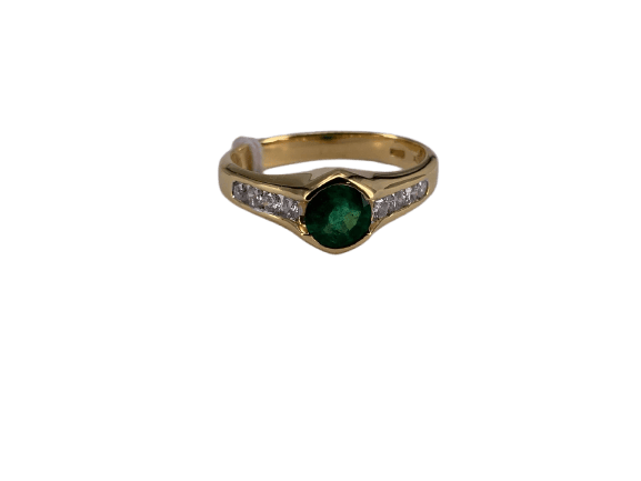 Vintage ring in geelgoud met smaragd in gesloten zetting en diamanten 