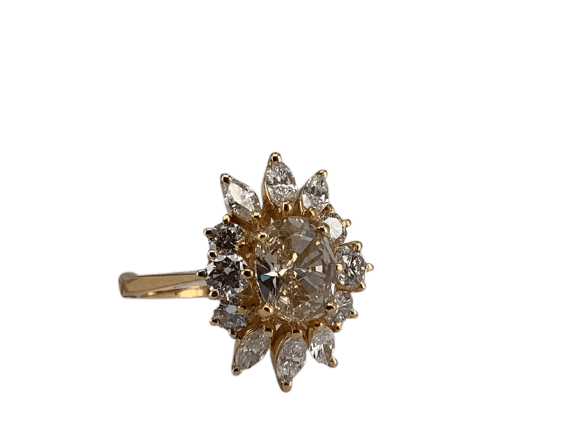 Cocktailring in 18K geelgoud, ovale bruine diamant en smaragd 