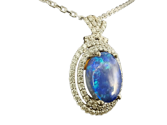 Pendentif en or blanc 14 carats, opale bleue et diamants 58 Facettes Pendentif 5